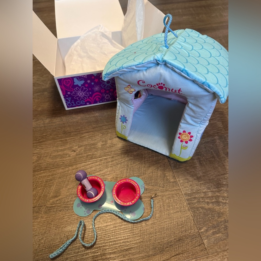 American Girl 2006 Retired Coconut’s Dog Bed III w/ Bowls, Leesh, Bone, Mat, Box - Picture 5 of 13